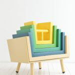 01_Stacking_Throne_2011-02-17_500x1000